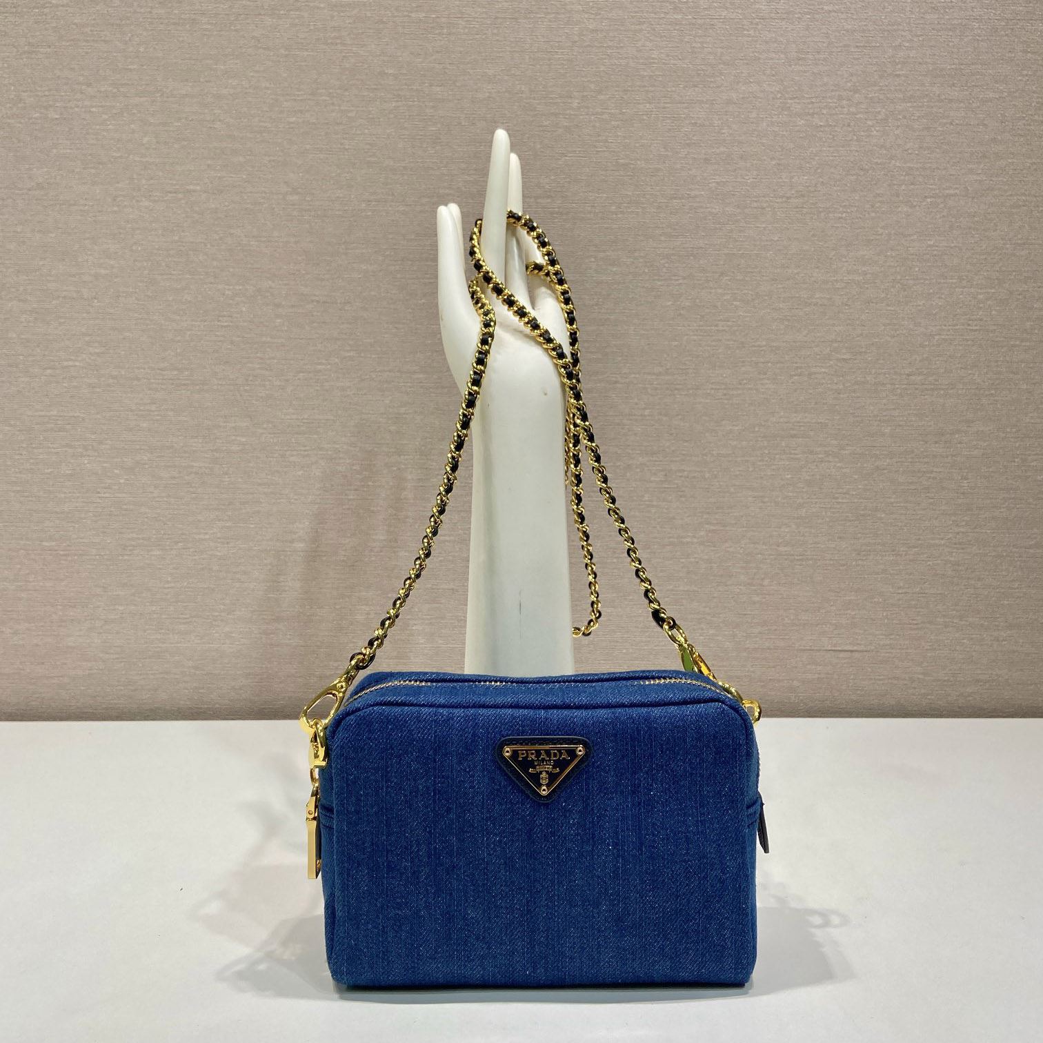 Pra*a top handle bags